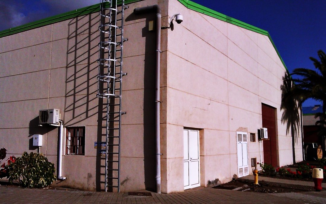 Actuaciones para legalización de instalaciones en talleres y almacenes ZIMA sur. Aeropuerto de Gran Canaria, España