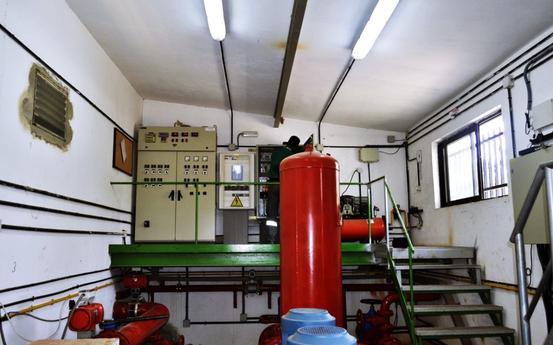 Instalación eléctrica de BT en depósito de agua y PCI. Aeropuerto de Gran Canaria, España