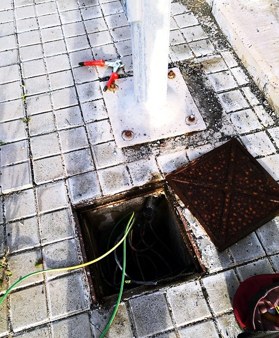 Instalación eléctrica de alumbrado exterior. Aeropuerto de Gran Canaria, España
