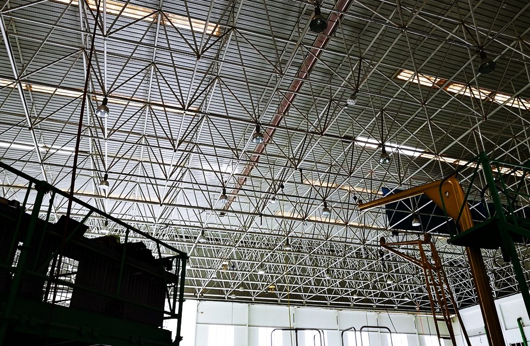 Instalación eléctrica Hangar Aerolínea BINTER Canarias. Aeropuerto de Gran Canaria, España