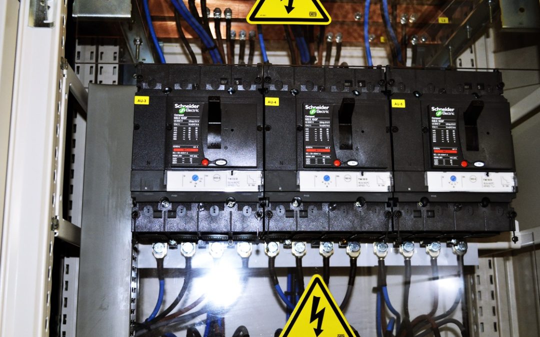 Instalación eléctrica de BT en ILS. Aeropuerto de Gran Canaria, España