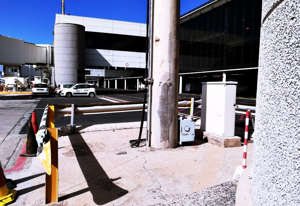 Instalación eléctrica de BT para torres MEGA. Aeropuerto de Gran Canaria, España