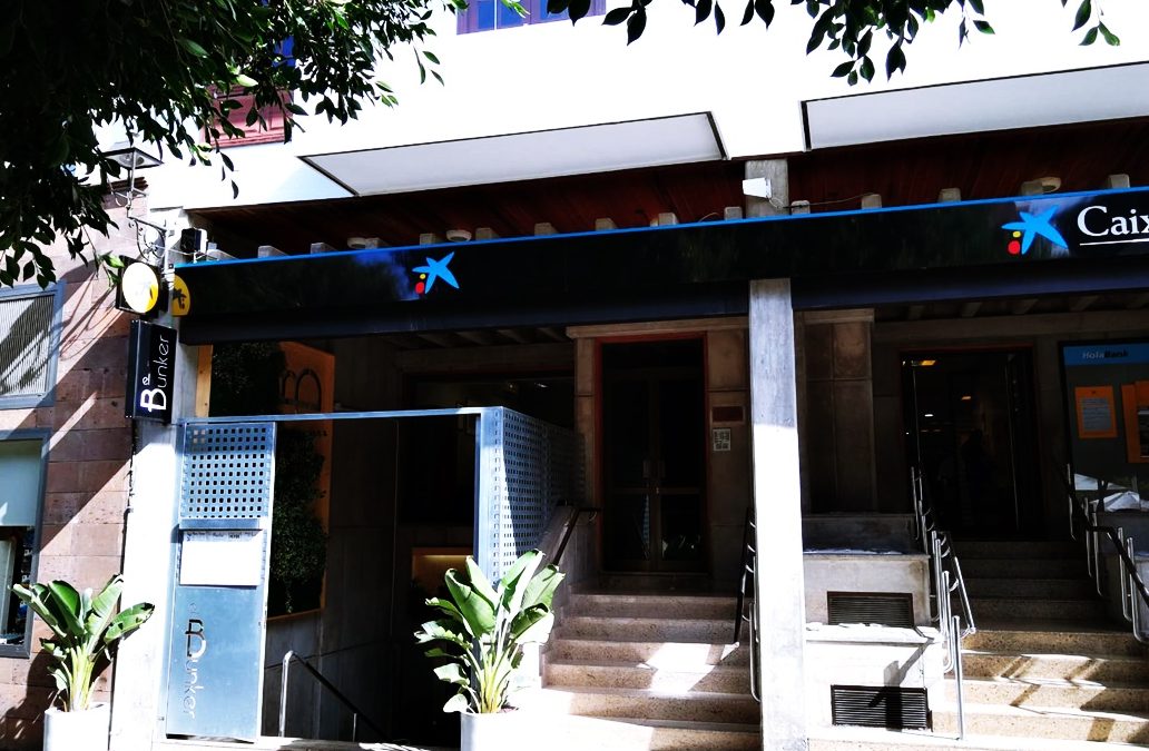 Reforma instalación eléctrica de BT en oficina Caixabank 7102 Los Llanos. Calle Fernande Taño, Los Llanos de Aridane, La Palma, España