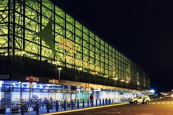 Instalación eléctrica de baja tensión del terminal de pasajeros norte y sur. Aeropuerto de Gran Canaria, España