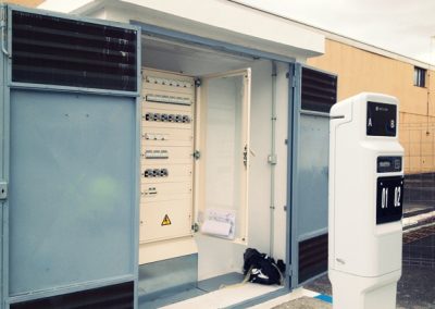 Instalación eléctrica cargadores de vehículos eléctricos. Aeropuerto de Tenerife Sur, Tenerife, España