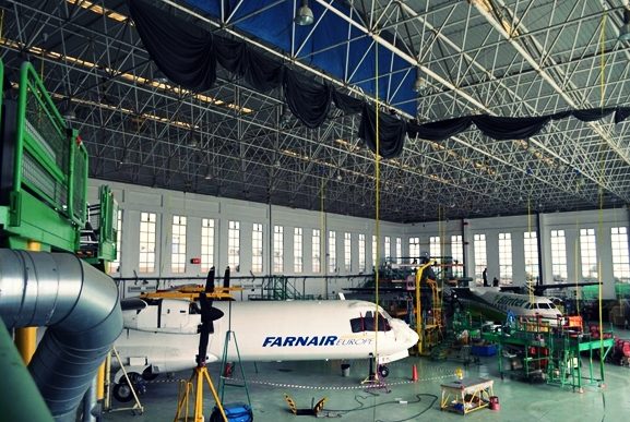 Instalación eléctrica Hangar Aerolínea BINTER Canarias. Aeropuerto de Gran Canaria, España