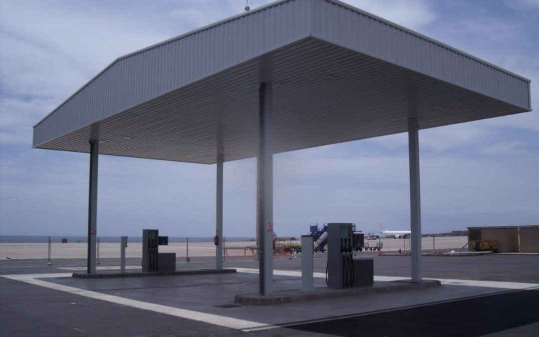 Estación de servicio lado aire. Aeropuerto de Gran Canaria, España