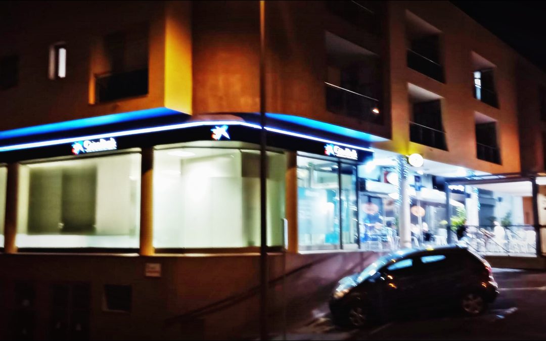 Regularización de instalación eléctrica
  oficina bancaria Caixabank 6729 LA VICTORIA. Tenerife
