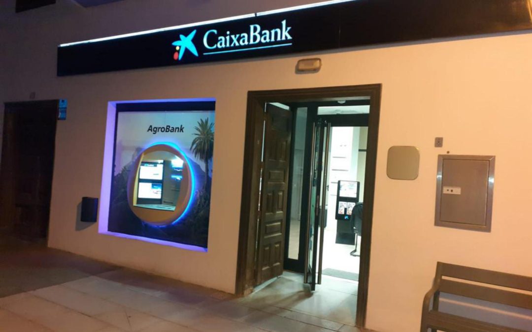 Regularización de instalación eléctrica
  oficina bancaria Caixabank 7110 PUNTALLANA. La Palma