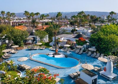Instalación eléctrica de Baja Tensión en complejo turístico Parque Romántico I. Gran Canaria, España